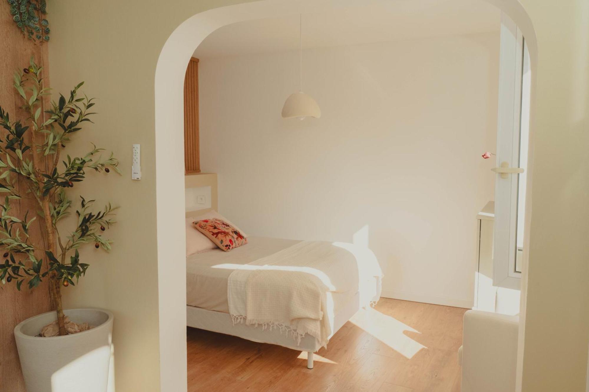 Au Coeur De Hyeres, Ideal Pour Les Couples ! Bagian luar foto